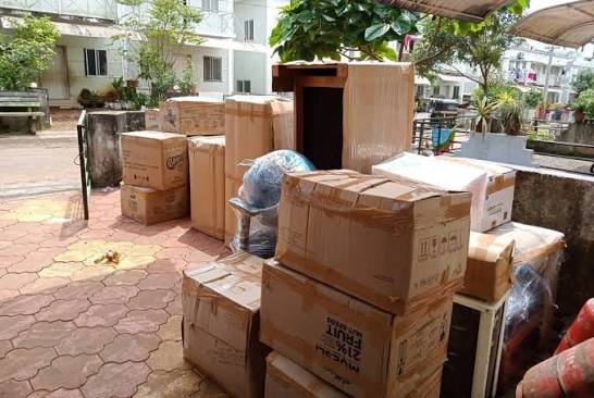 Home shifting service with packed household boxes
